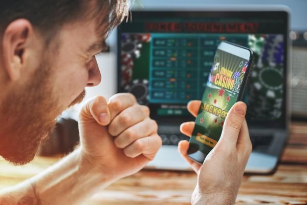 Tampilan mobile Syarat VIP yang rapi